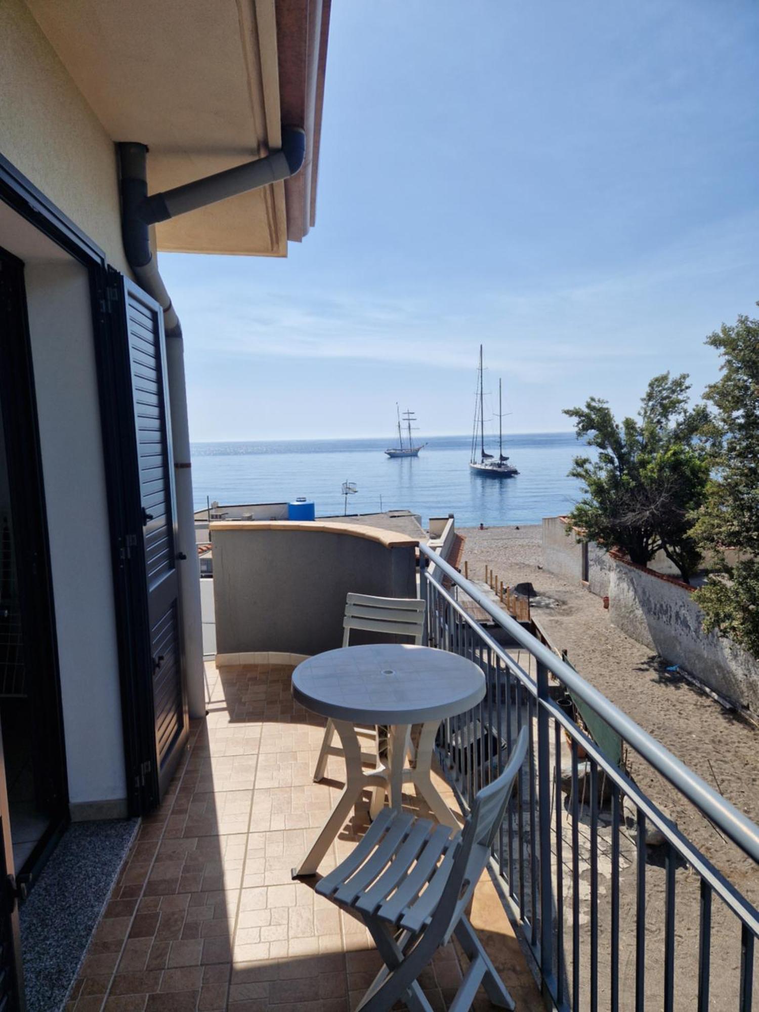 Santanna Beach House - Fondachello-Apartments Com Mascali Exteriör bild